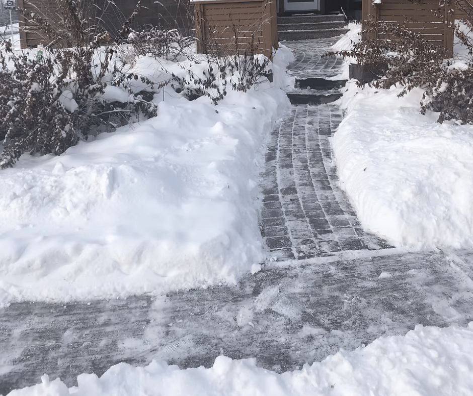 Snow removal service in Calgary driveway